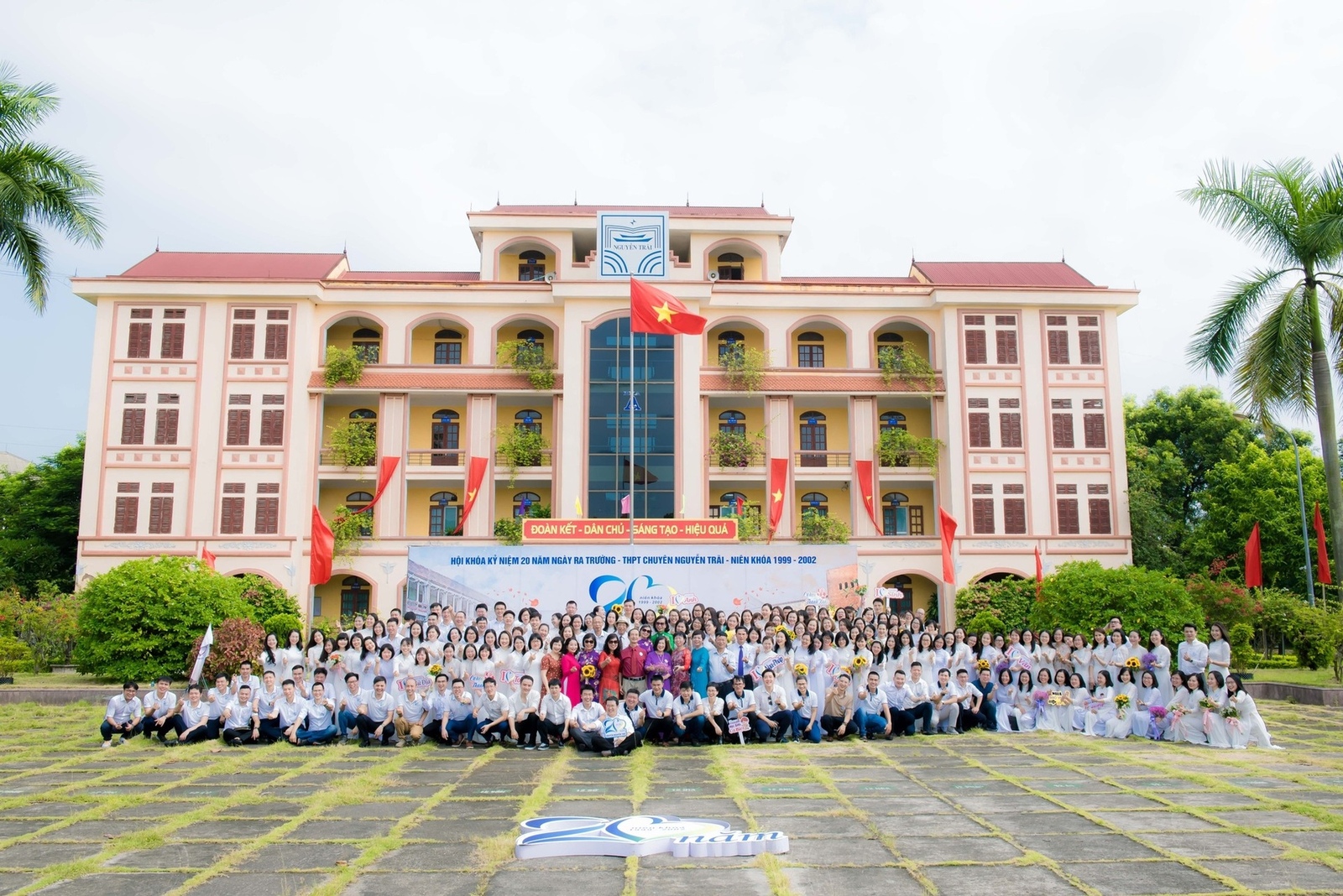 Hội khoá 20 năm ngày ra trường K1999-2002: "Có hẹn với thanh xuân" - xúc động và đầy ý nghĩa.